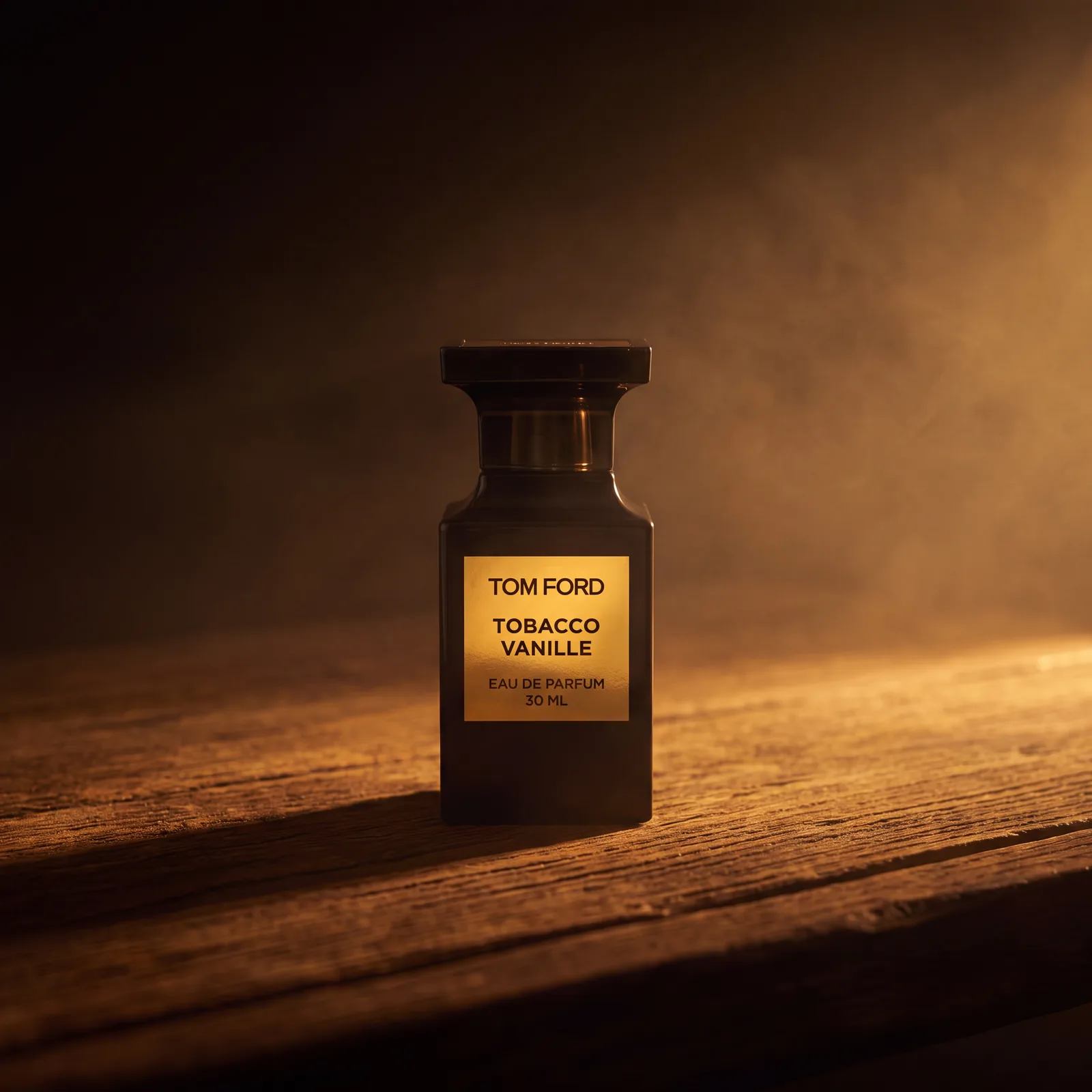 Tom Ford Tobacco Vanille na drewnianym stole